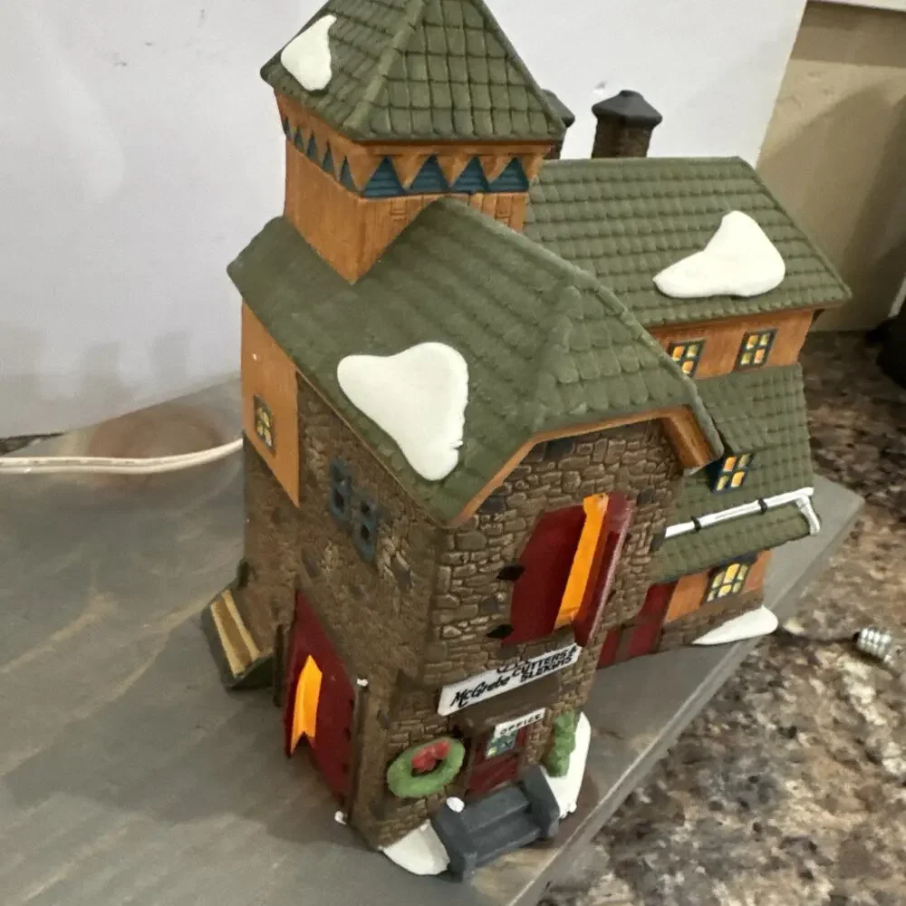 Dept 56 New England Village MCGREBE CUTTERS & SLEIGHS #56405 Lighted House 1991